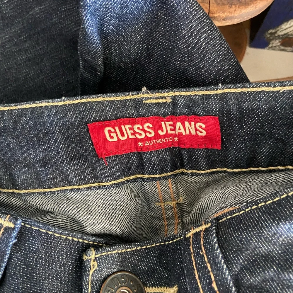 Guess - Picture 3 of 3